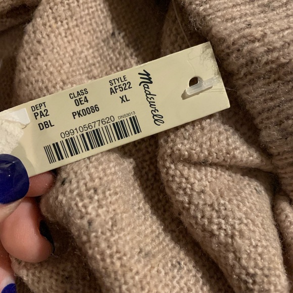 NWT. Madewell Donegal  V-Neck Sweater - Picture 5 of 7
